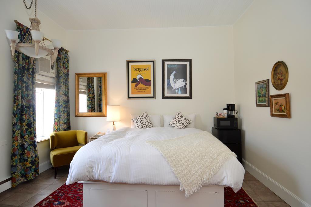 Independence Square Lodge By Frias Aspen Room photo